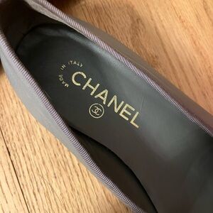 CHANEL Gray Leather Flats